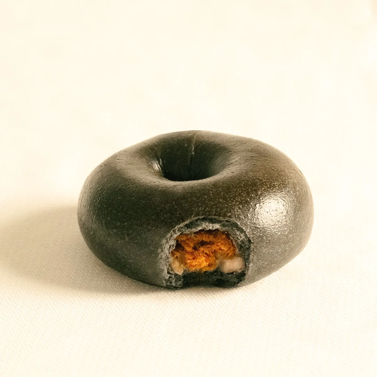 Charcoal Taro Floss Bagel | 竹炭芋头肉松贝果